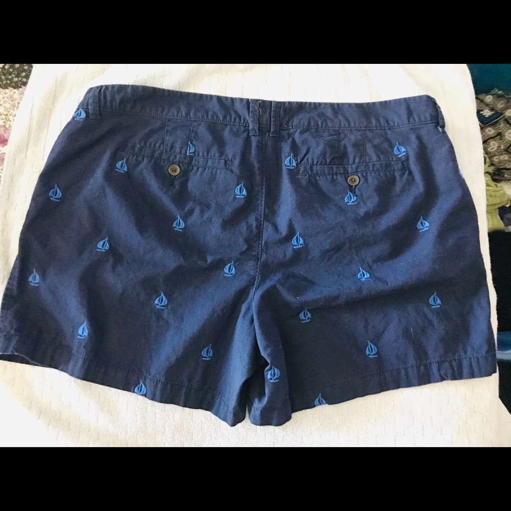Old navy shorts size 16